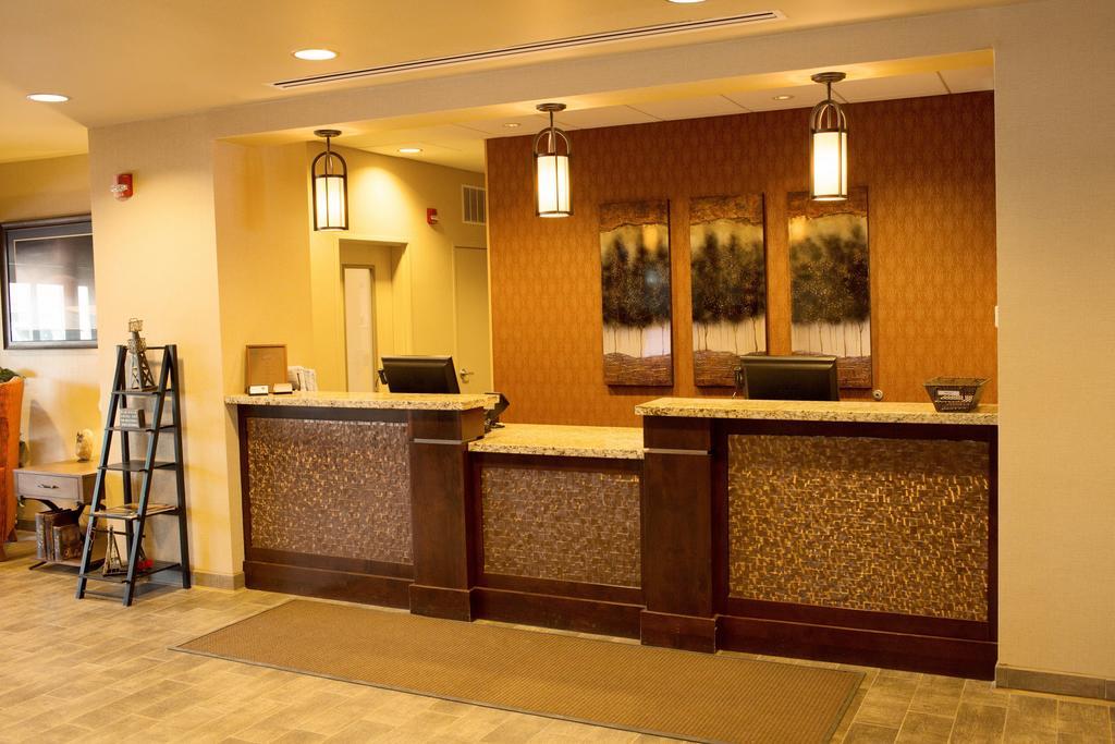 Little Missouri Inn & Suites New Town エクステリア 写真