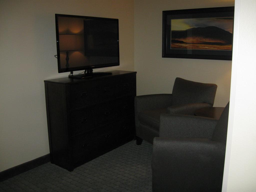 Little Missouri Inn & Suites New Town 部屋 写真
