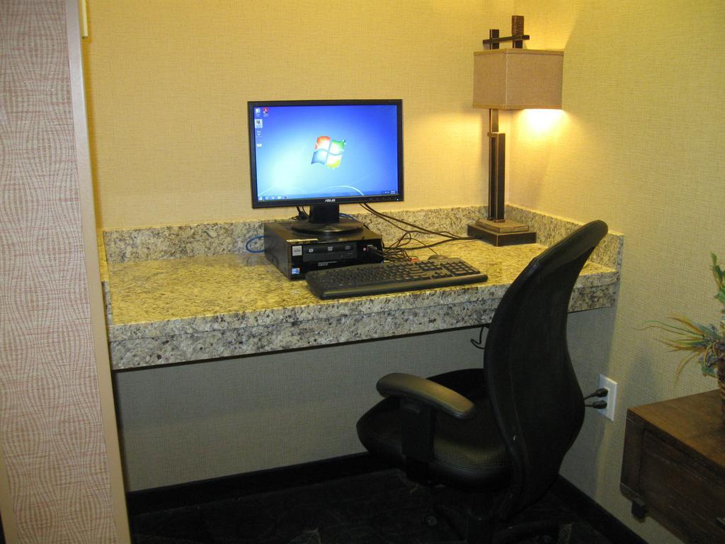Little Missouri Inn & Suites New Town エクステリア 写真