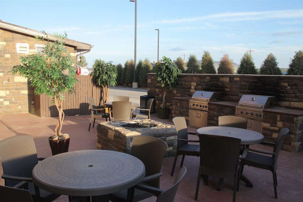 Little Missouri Inn & Suites New Town エクステリア 写真