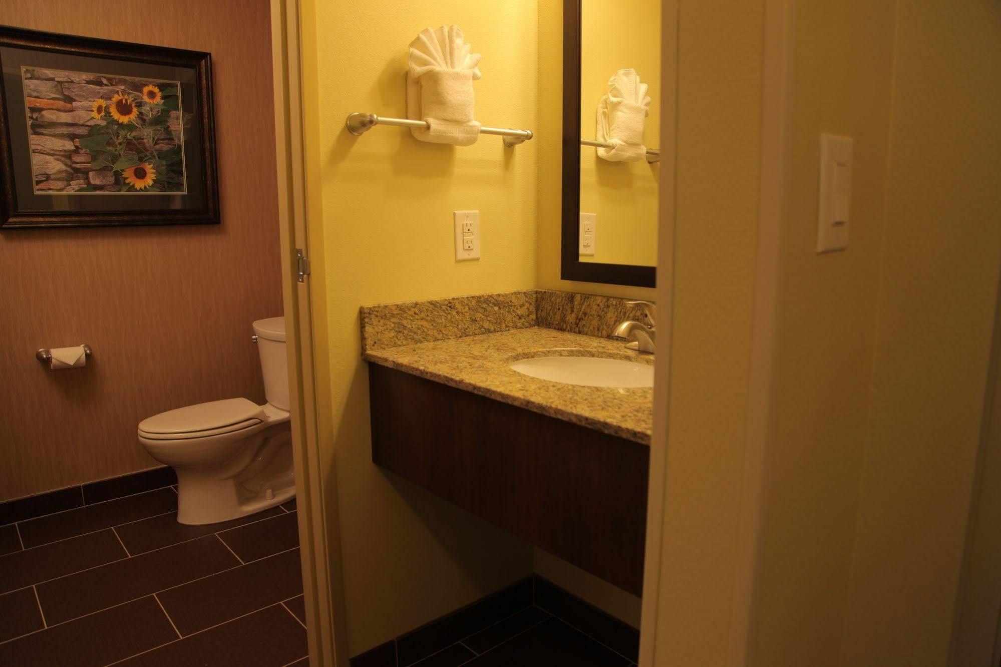 Little Missouri Inn & Suites New Town エクステリア 写真