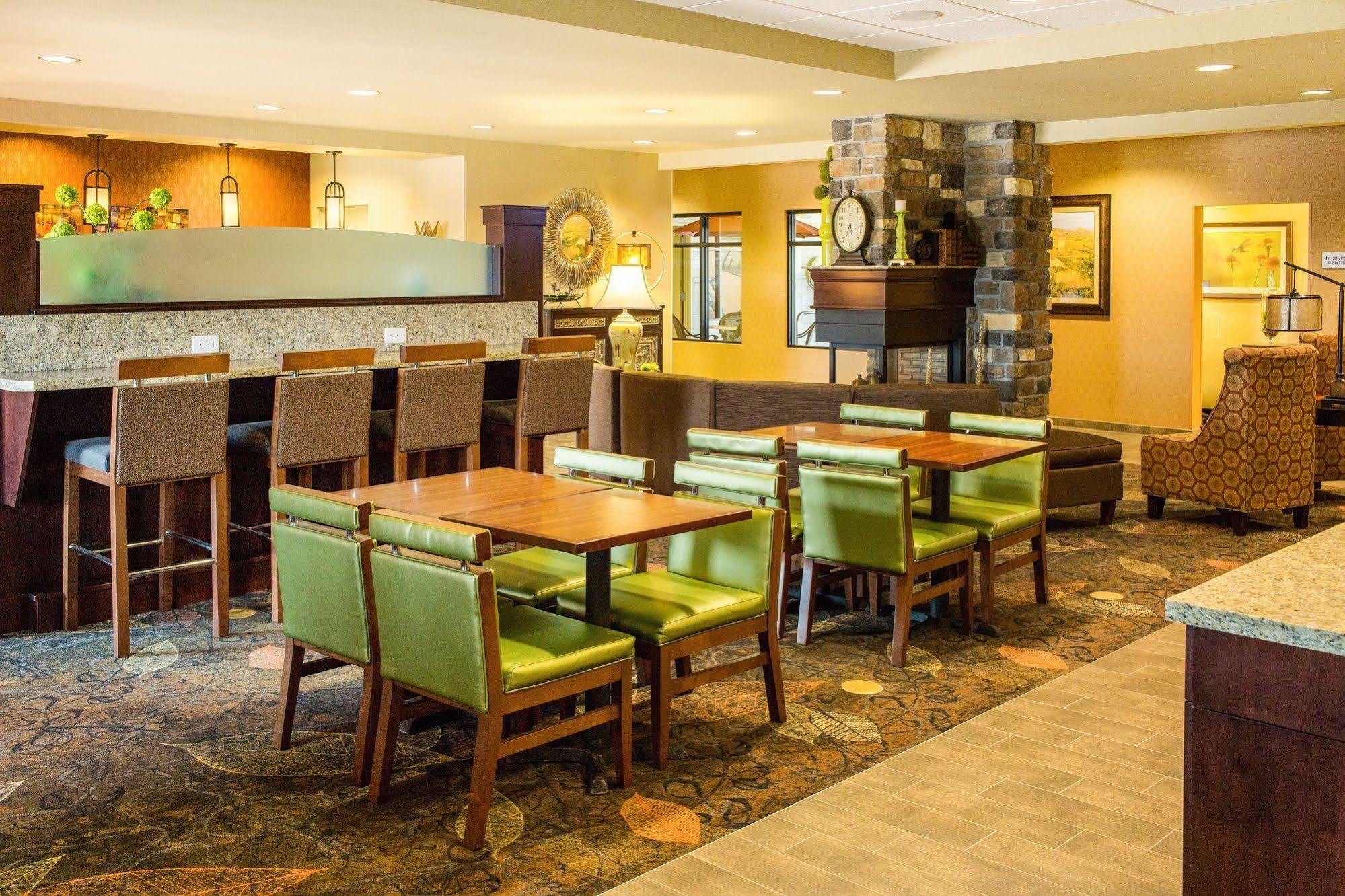 Little Missouri Inn & Suites New Town エクステリア 写真